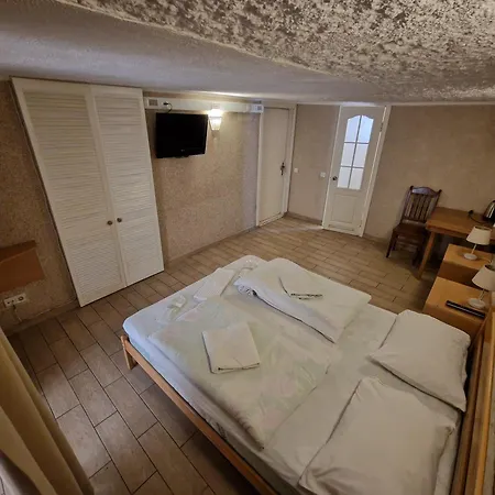 Sun Hotel Lviv Room photo